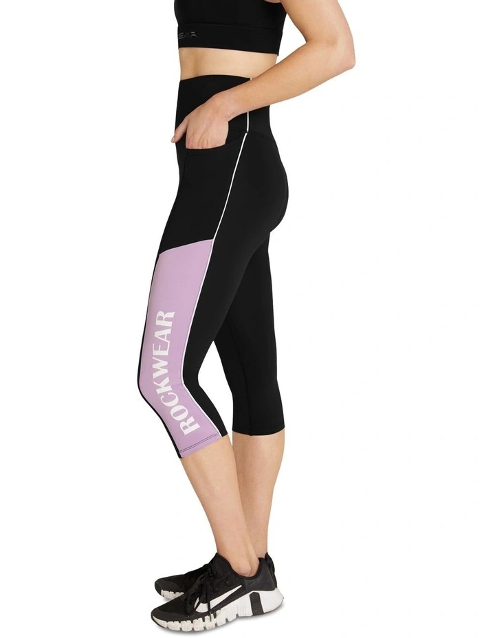 Blocked Pocket 3/4 Tights In Black - Image 2