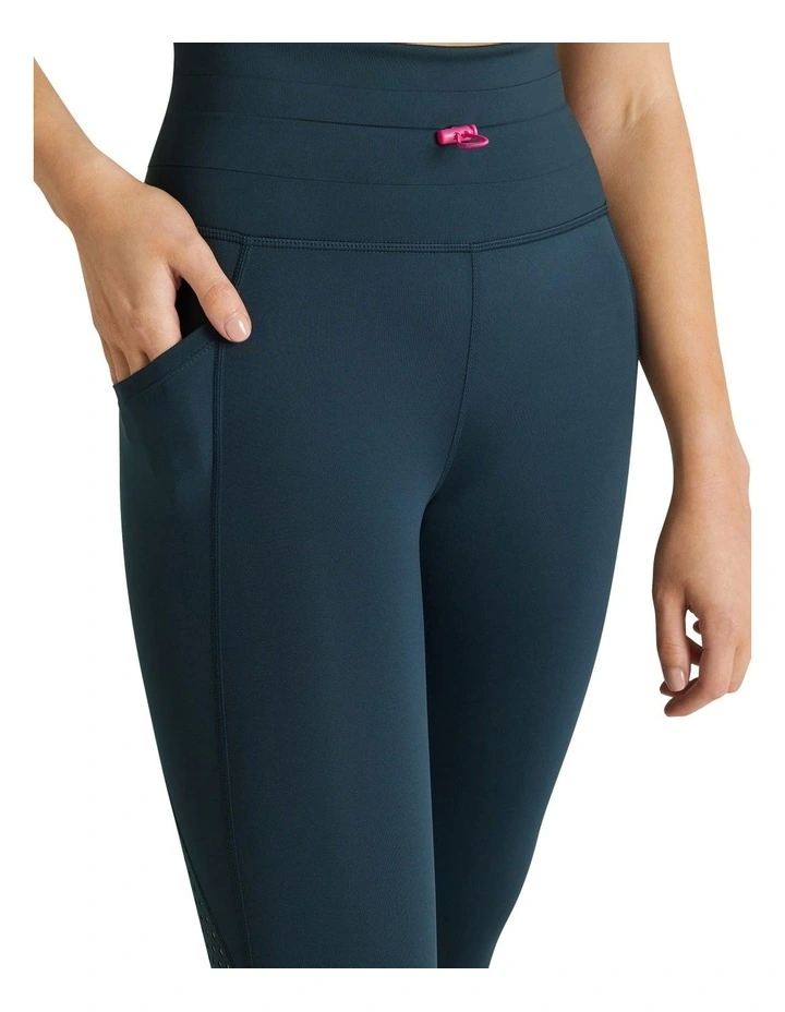Perforated Pocket 7/8 Tights In Navy - Image 2