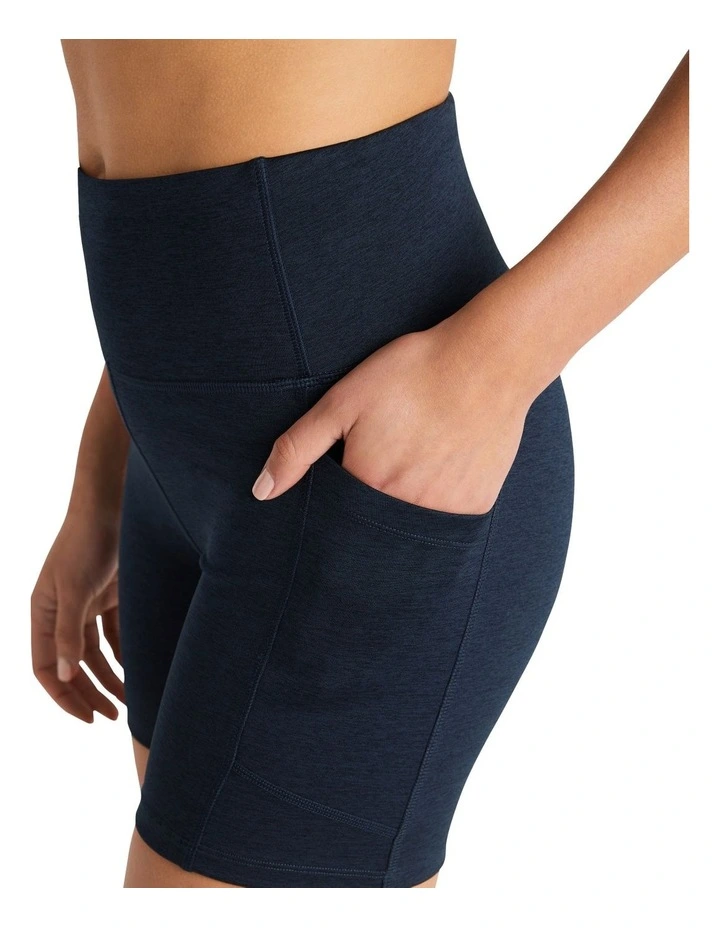 Elevate Pocket Bike Shorts In Navy - Image 4