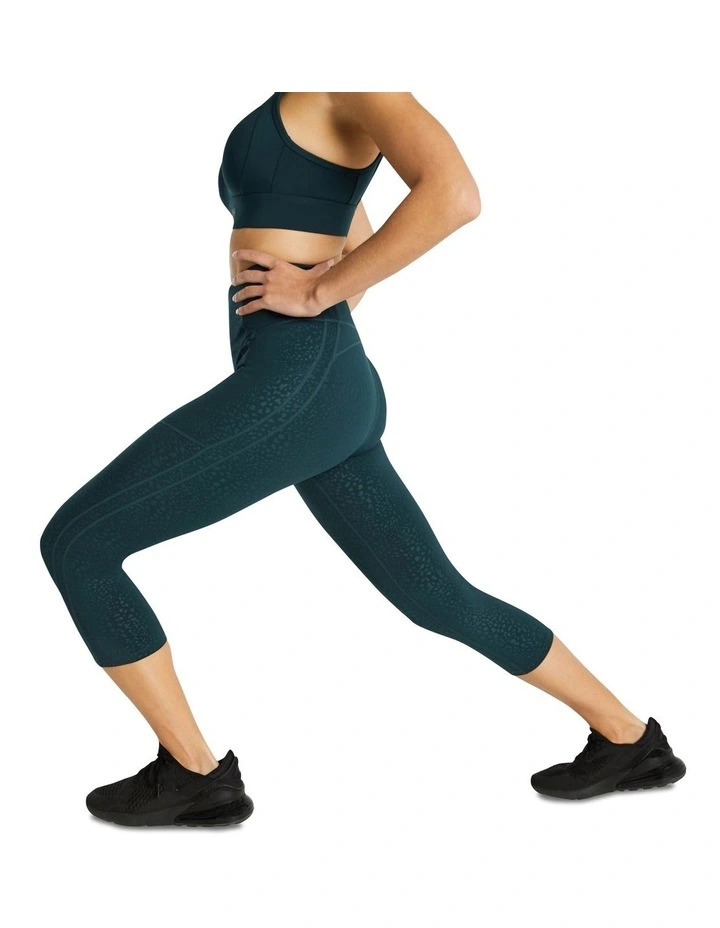 Evolve Pocket 7/8 Tights In Green - Image 2