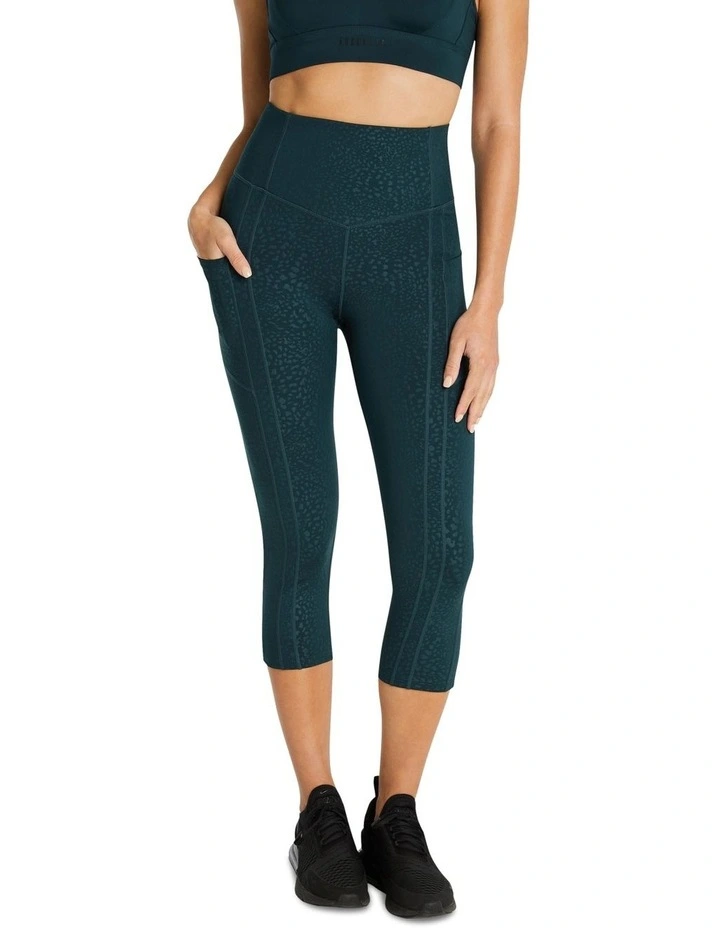 Evolve Pocket 7/8 Tights In Green - Image 3
