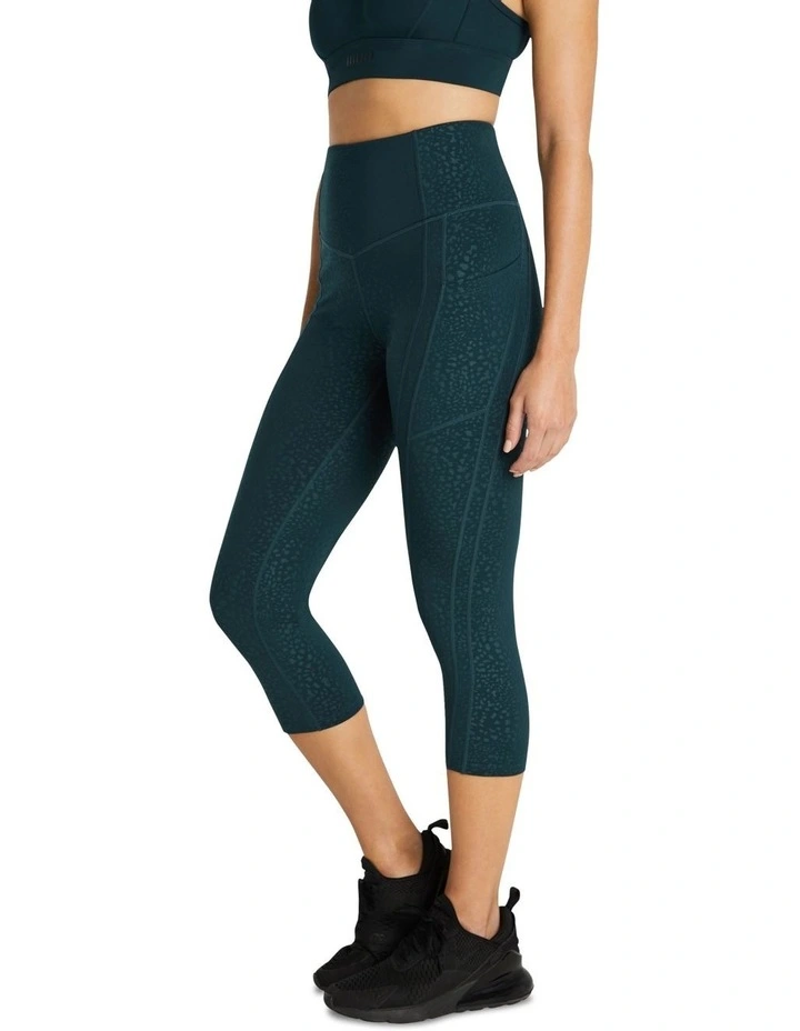 Evolve Pocket 7/8 Tights In Green - Image 4