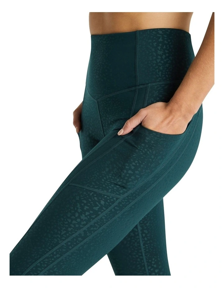 Evolve Pocket 7/8 Tights In Green - Image 6
