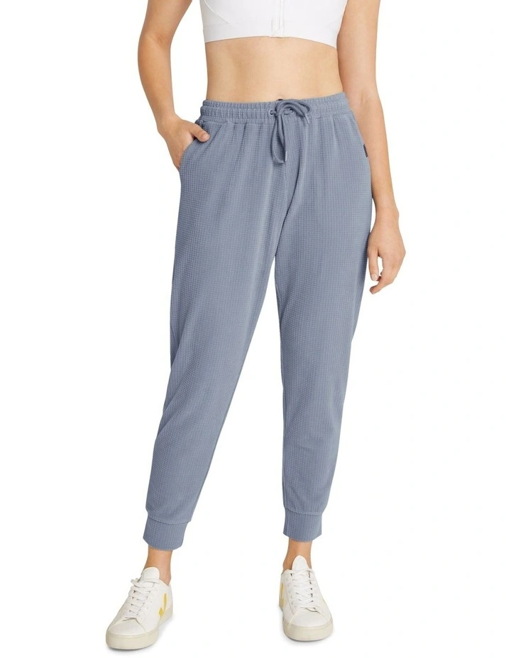 Taiga Waffle Joggers In Grey