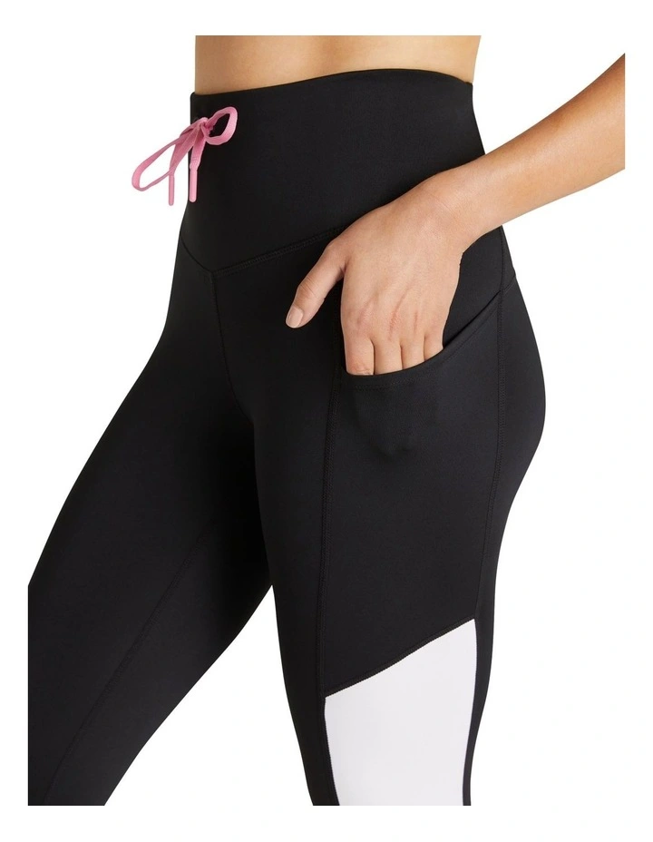 Taiga High Rise Pocket 7/8 Tights In Black - Image 4