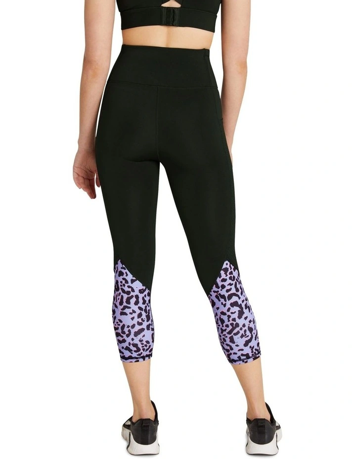 High Rise Pocket 7/8 Tights In Black - Image 3