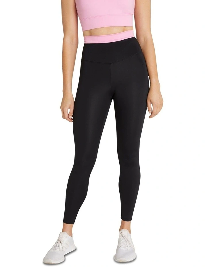 Taiga Scrunch Bum Full Length Tights In Black