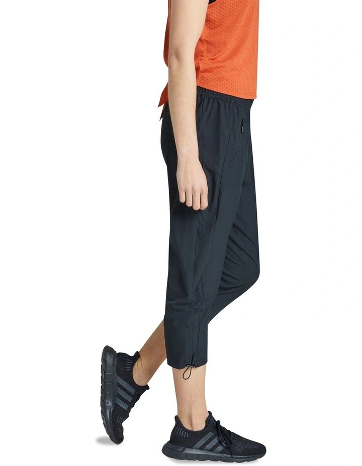 3/4 Rouched Pant In Black - Image 3