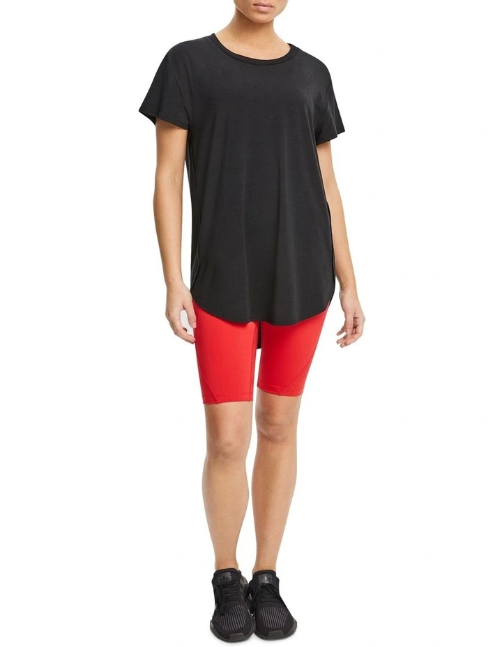 Long Line High Low Tee In Black - Image 5