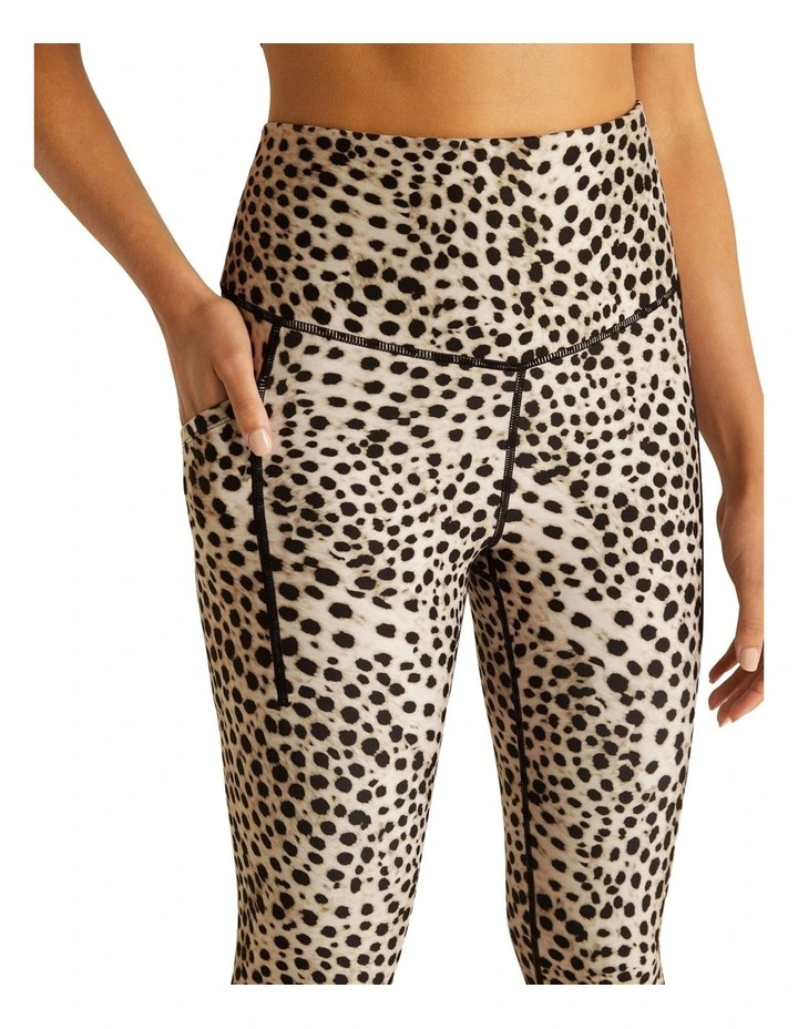 Arizona Pocket 3/4 Tights In Multi - Image 3