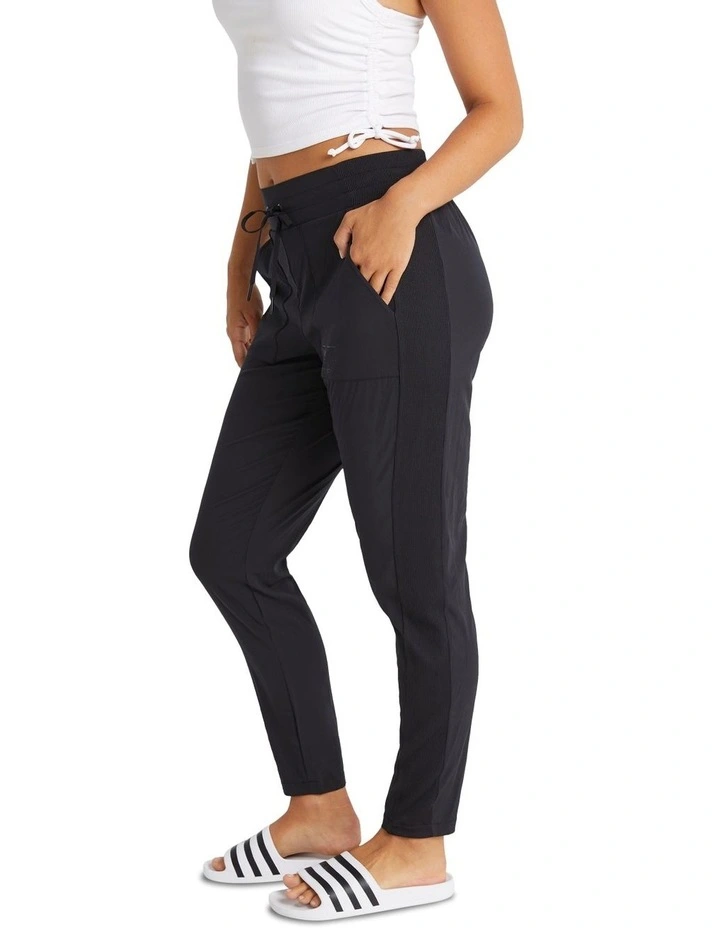 Circuit Logo Light Pants In Black - Image 2