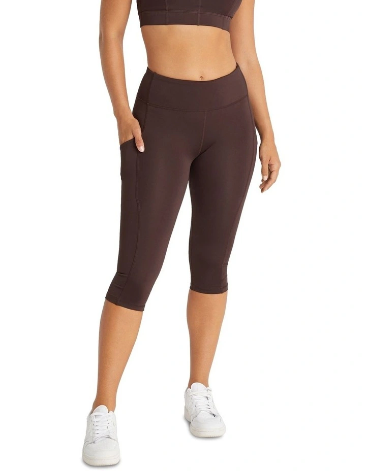 Reform Pocket 3/4 Tights In Chocolate