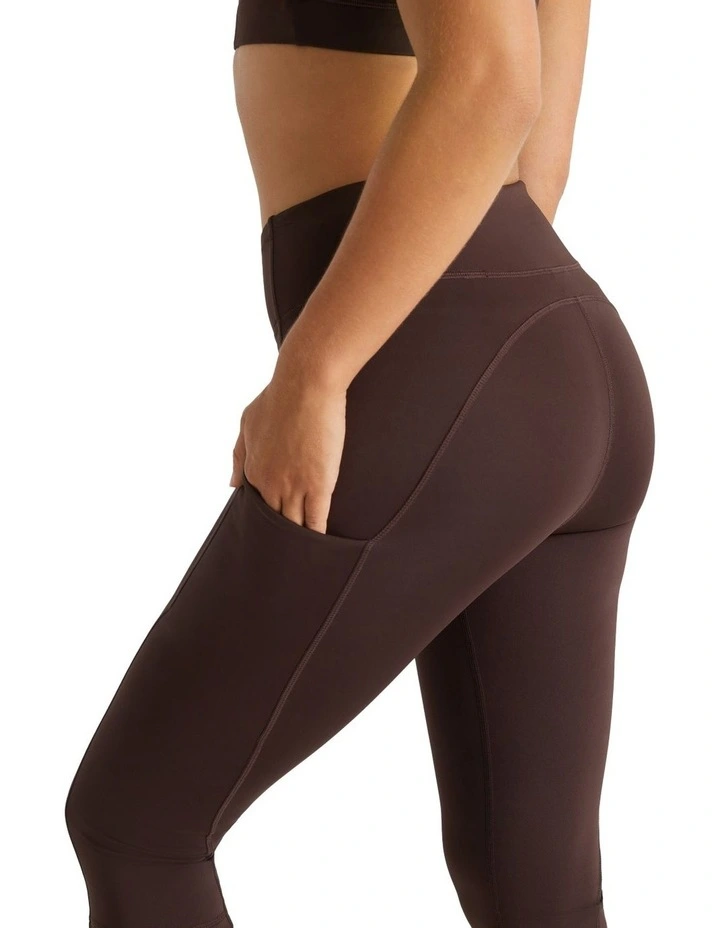 Reform Pocket 3/4 Tights In Chocolate - Image 4