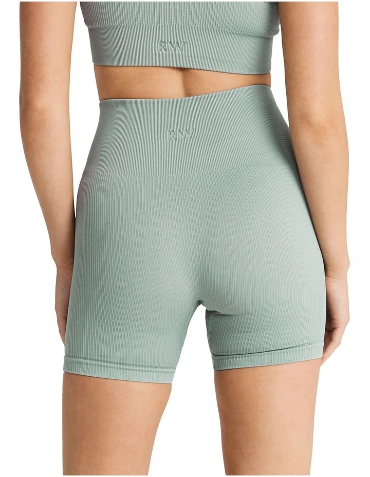 Melrose Seamless Bike Shorts In Green - Image 4