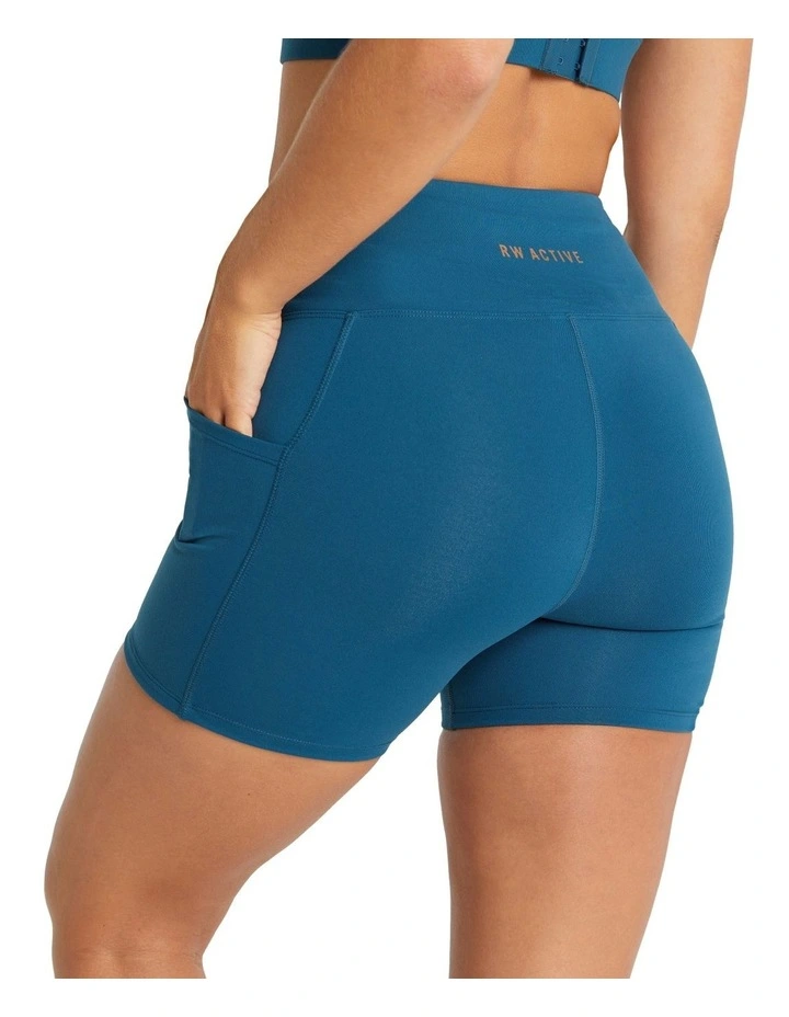 Elevate Pocket Bike Shorts In Blue - Image 4