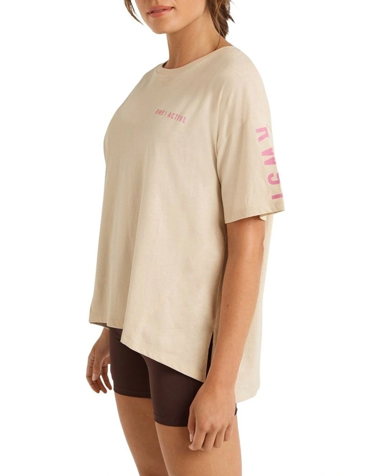 Step Hem Logo Tee In Cream - Image 2
