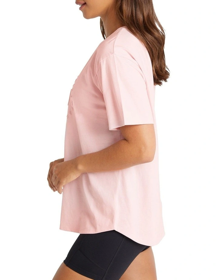 Logo Front Boyfriend Tee In Pink
