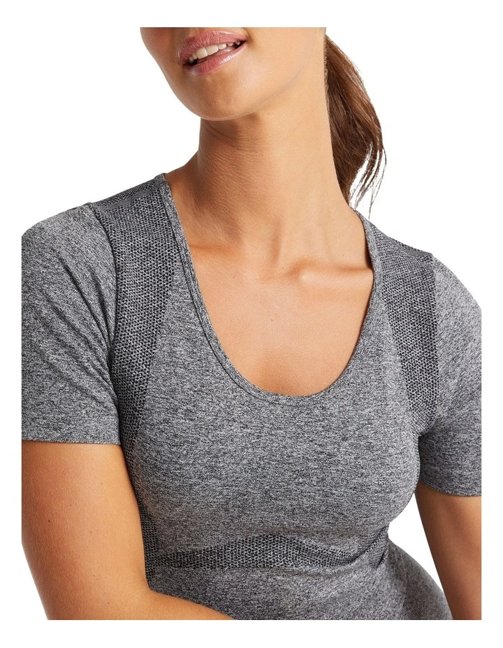 Textured Panel Seamless Tee In Grey - Image 4