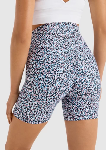 High Rise Scrunch Bum Bike Shorts - Image 5
