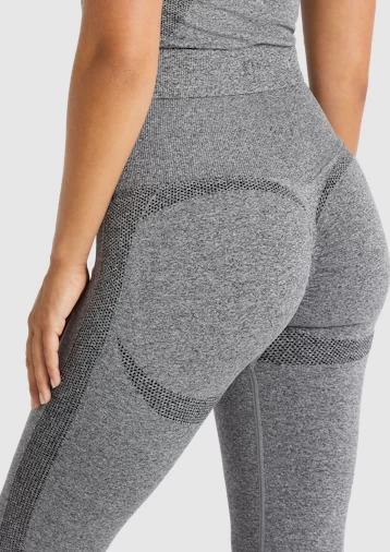 Seamless Scrunch Bum Ankle Grazer Tights - Image 4